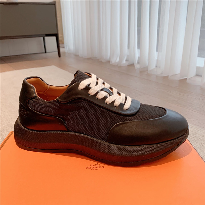 H**me5 classic look-alike British retro white shoes