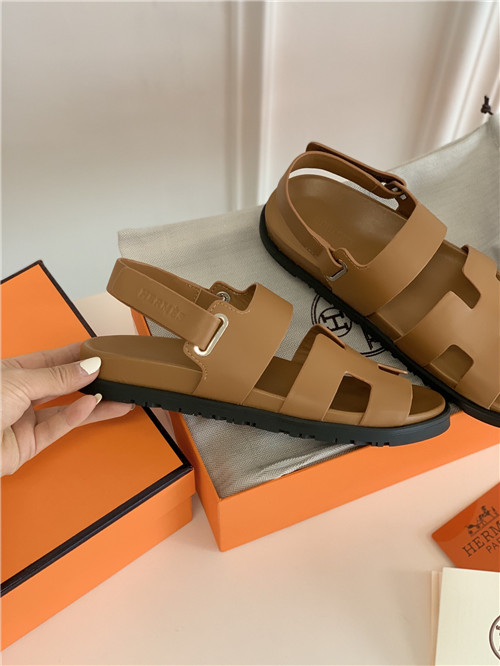 H**me5 Chypre Dupe sandals women