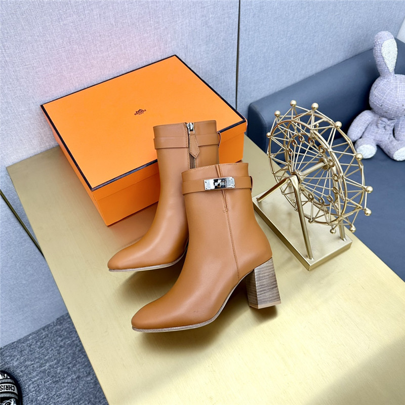 H**me5 Classic Boots