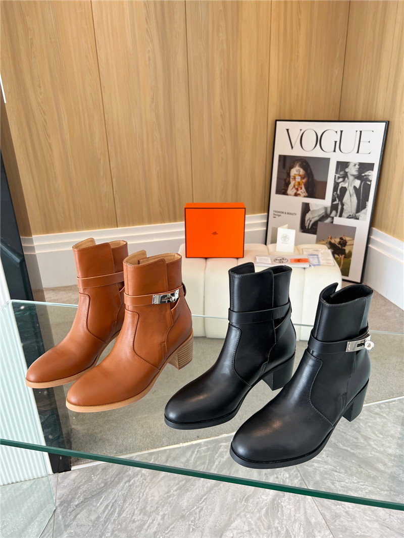 H**me5 Kelly Buckle Rider Boots