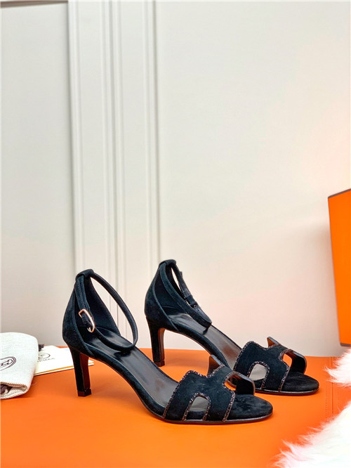 H**me5 high heel sandals