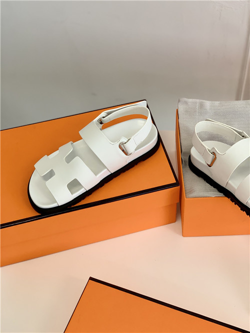 H**me5 Chypre Dupe sandals women