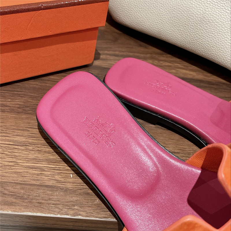 H**me5 H buckle slippers