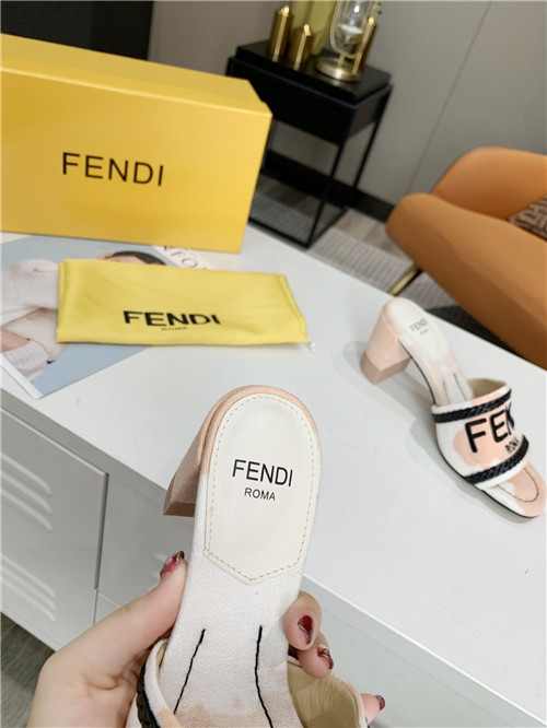 F**di logo sandals