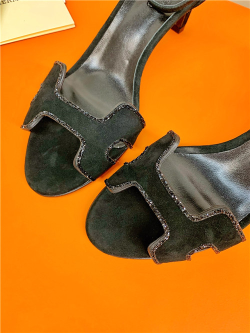 H**me5 high heel sandals