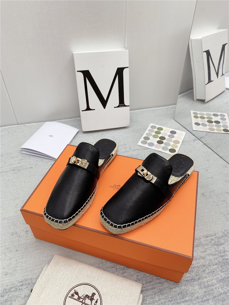 H**me5 loafer slippers