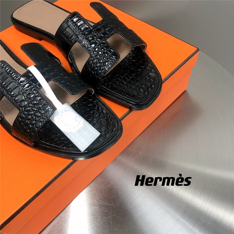 H**me5 oran crocodile slippers
