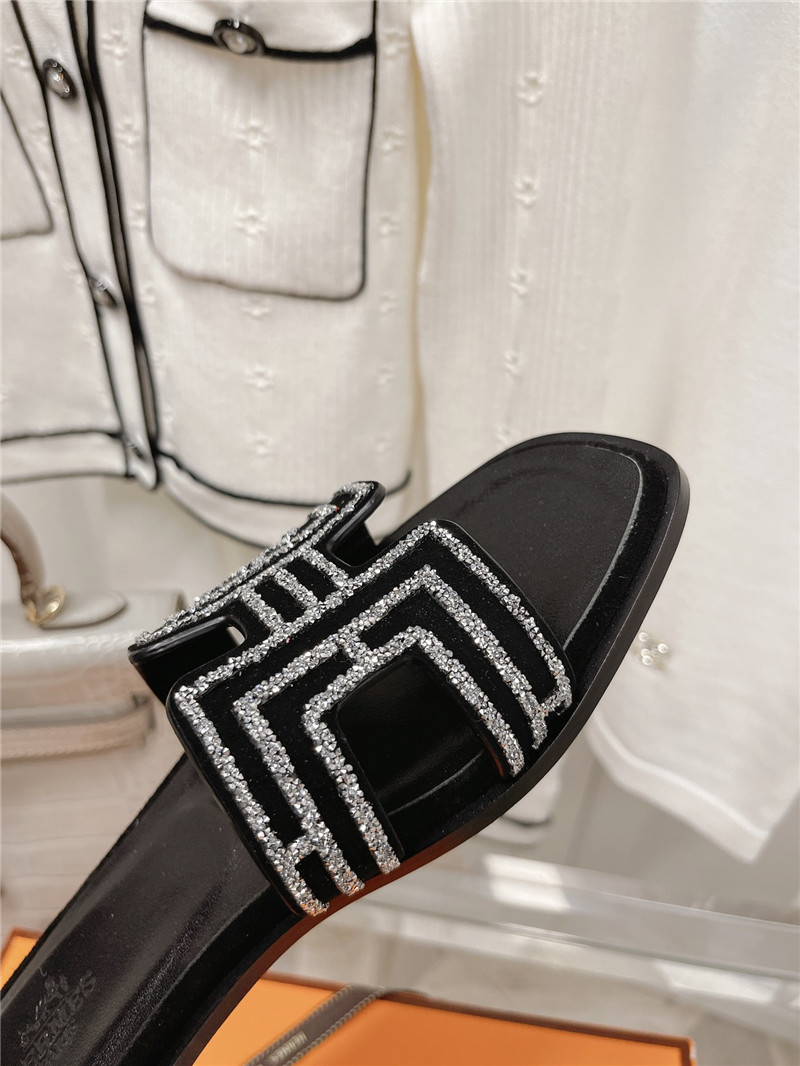 H**me5 flat sandals slippers