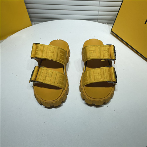 F**di ff logo sandals