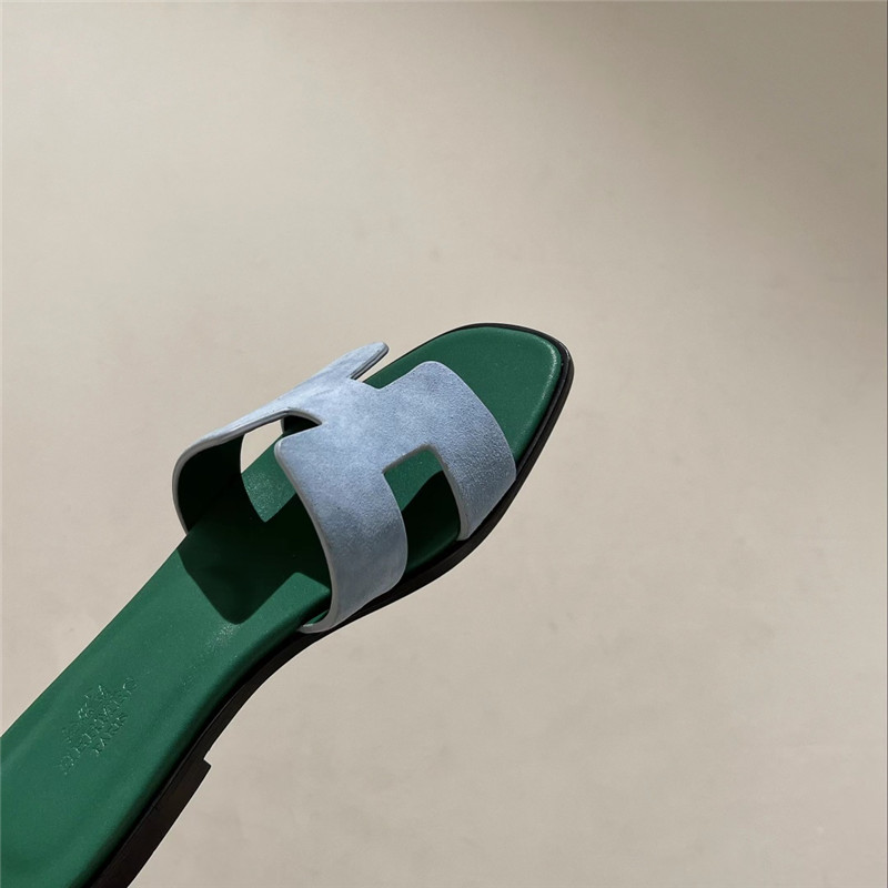 H**me5 H buckle slippers