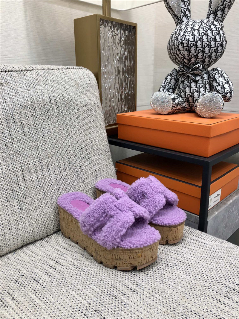 H**me5 Teddy Fur Slippers
