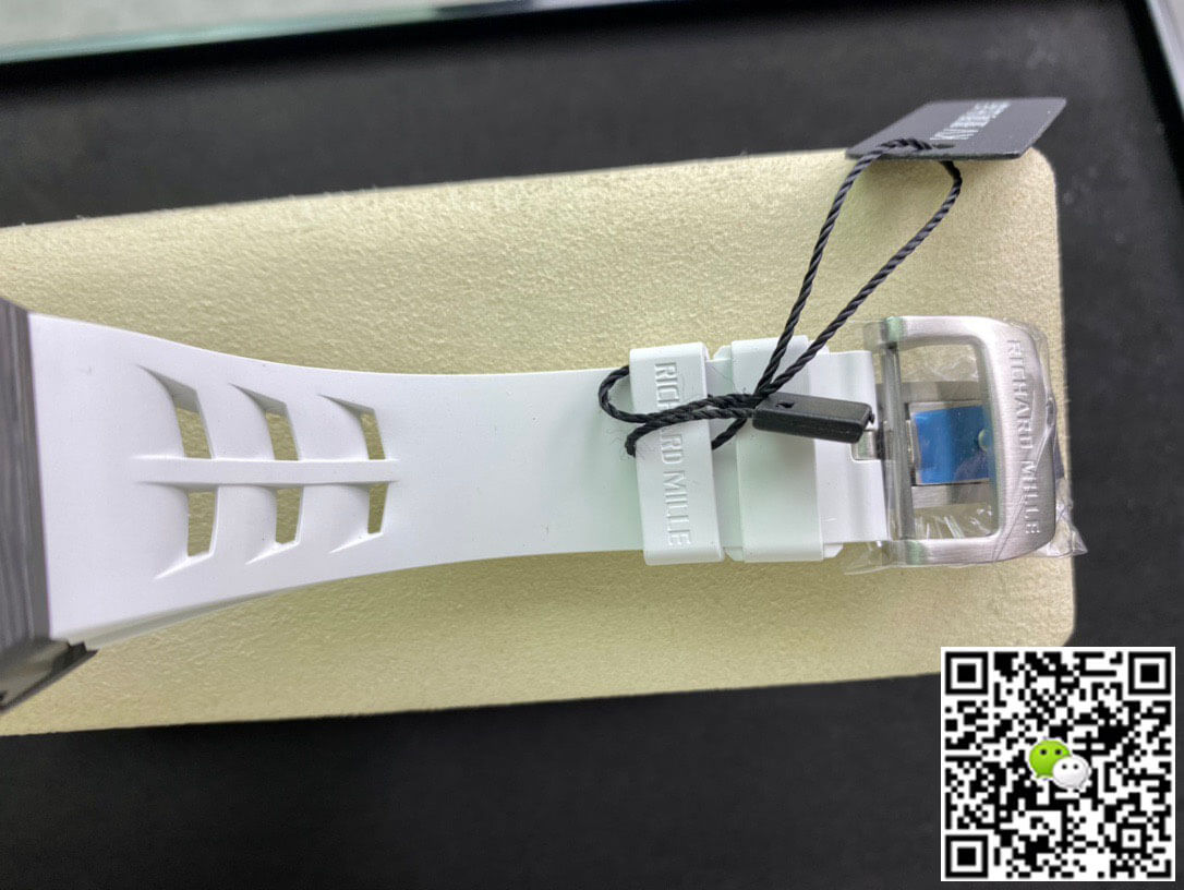 Replica Richard Mille RM011 1:1 Best Edition KV Factory Carbon Fiber White Strap