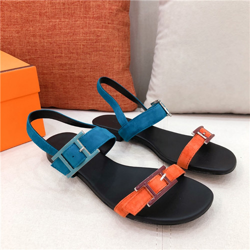 H**me5 flat sandals