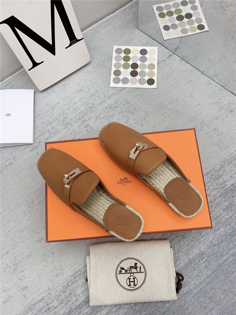 H**me5 loafer slippers