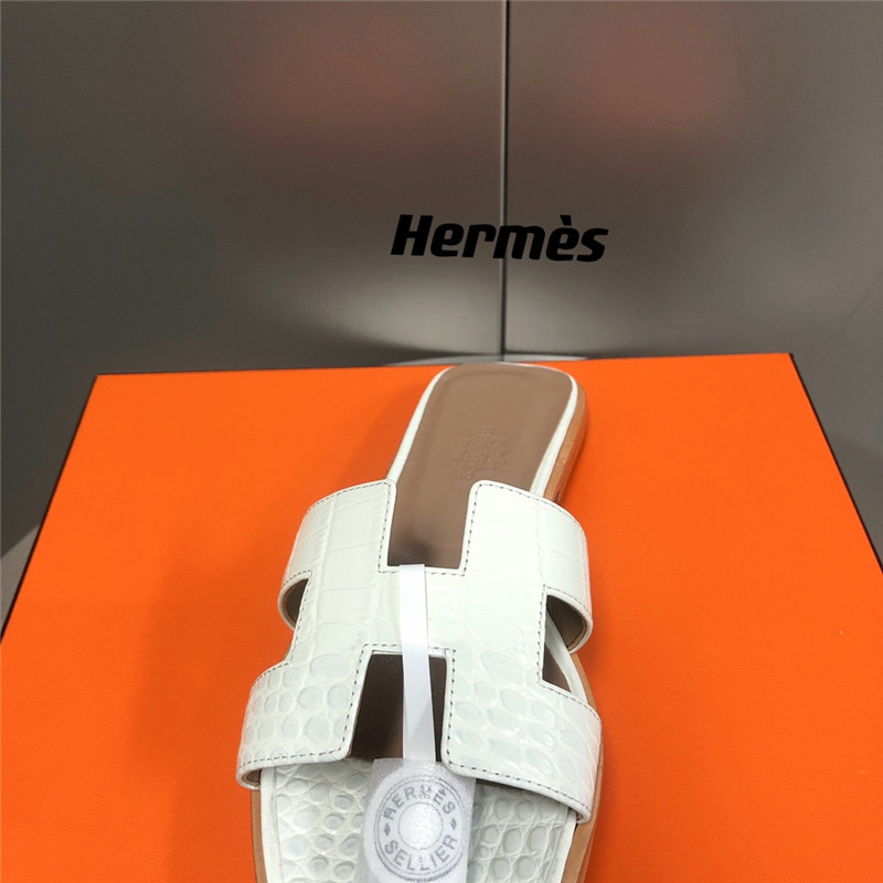 H**me5 oran crocodile slippers
