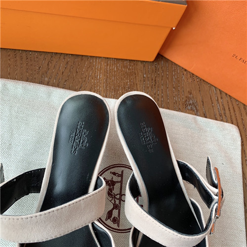 H**me5 heeled sandals