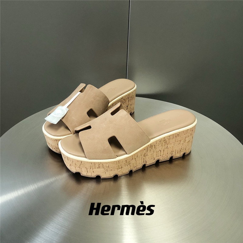H**me5 Platform Slippers