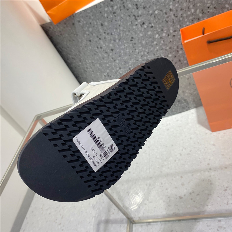 H**me5 Chypre Dupe sandals women