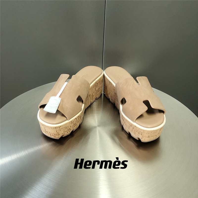 H**me5 Platform Slippers