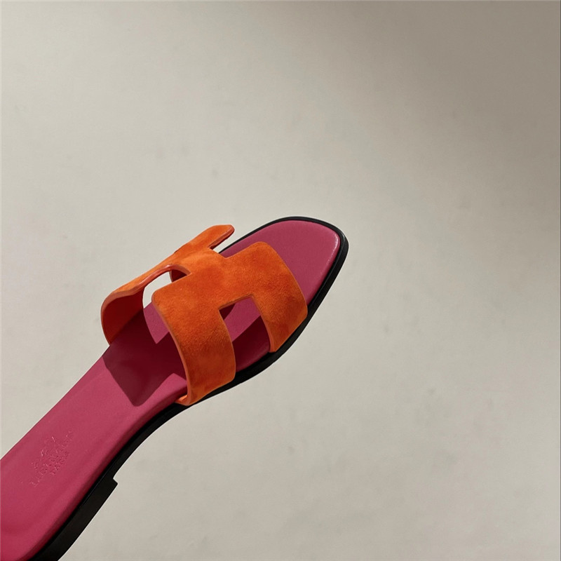 H**me5 H buckle slippers