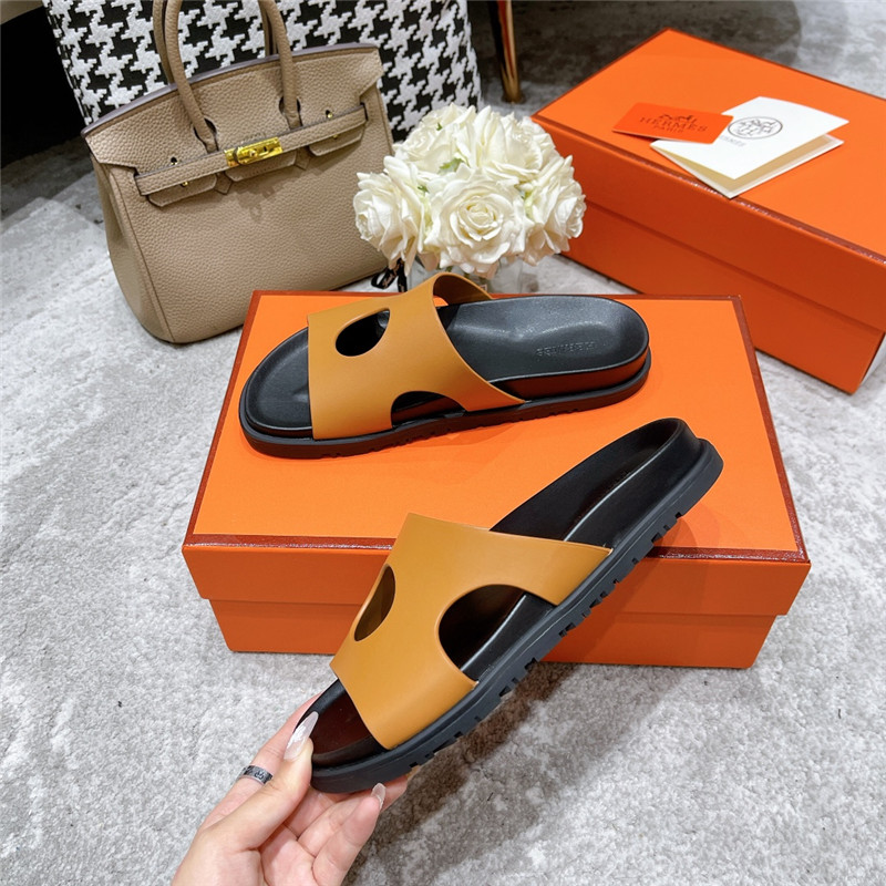 H**me5 platform slippers