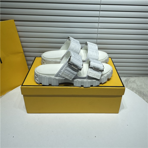 F**di ff logo sandals