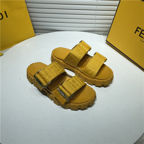 F**di ff logo sandals