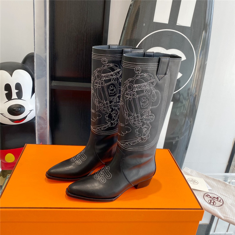 H**me5 embroidered long boots