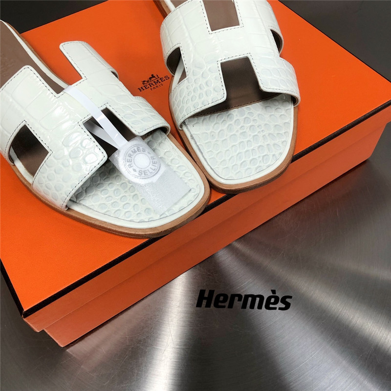 H**me5 oran crocodile slippers