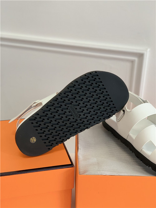 H**me5 Chypre Dupe sandals women