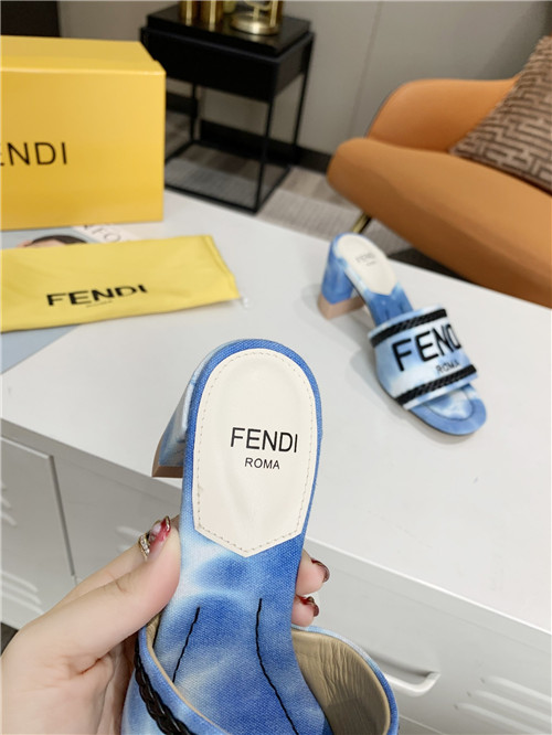 F**di logo sandals