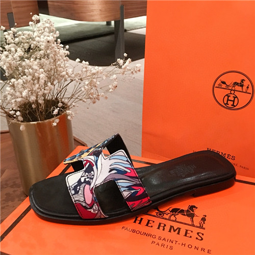 H**me5 flat slippers