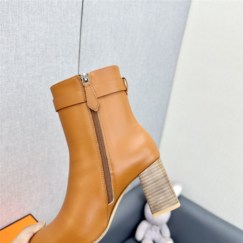 H**me5 Classic Boots