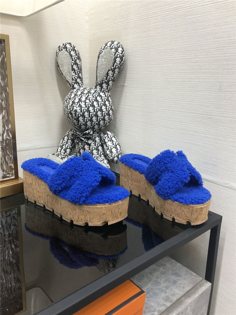 H**me5 Teddy Fur Slippers