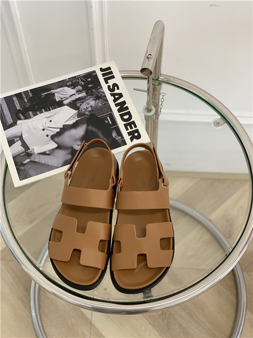 H**me5 Chypre Dupe sandals women