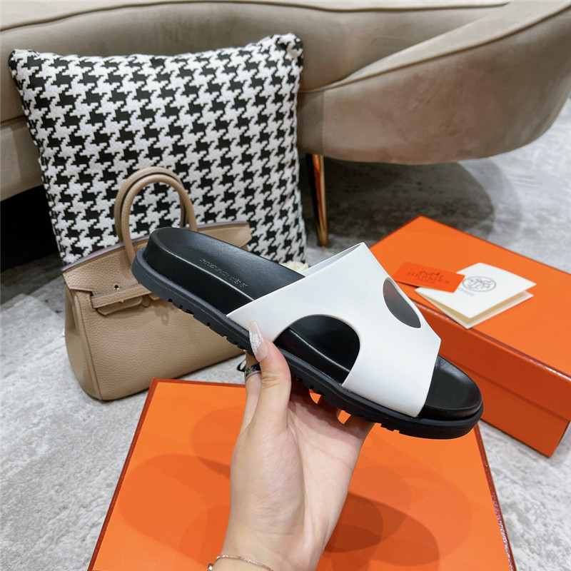 H**me5 platform slippers