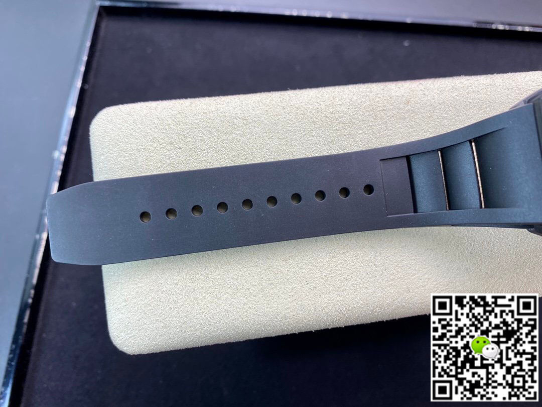 Replica Richard Mille RM011 1:1 Best Edition KV Factory Carbon Fiber Black Rubber Strap