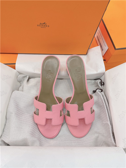 H**me5 oasis sandals