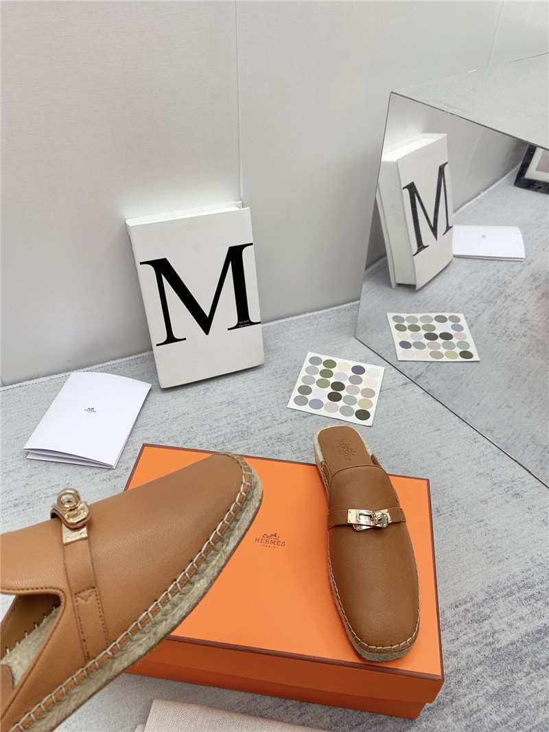 H**me5 loafer slippers