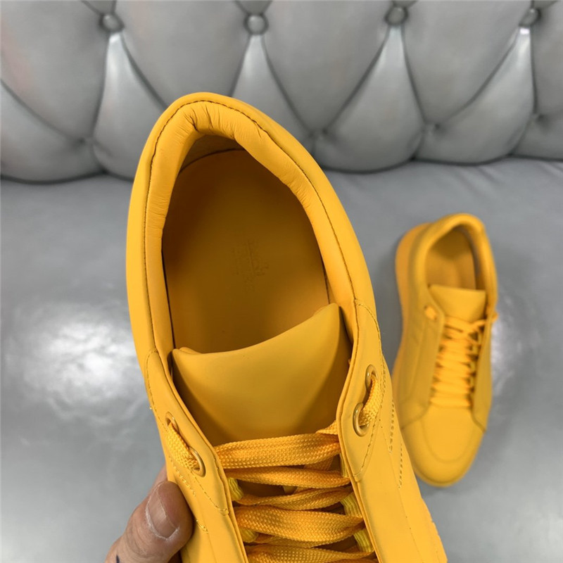 H**me5 Men s sneakers