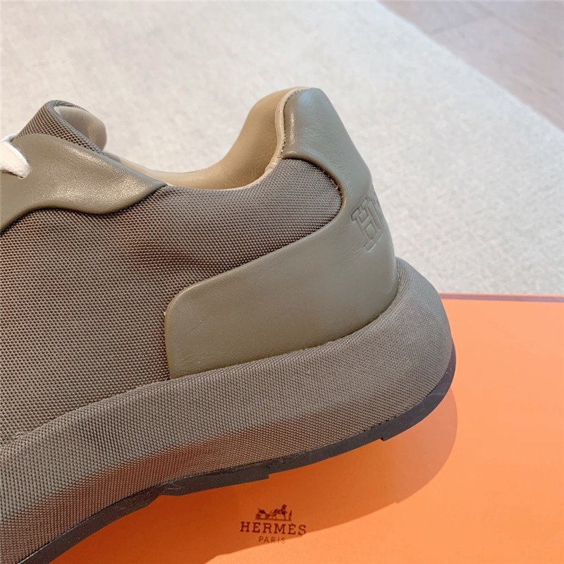 H**me5 classic look-alike British retro white shoes