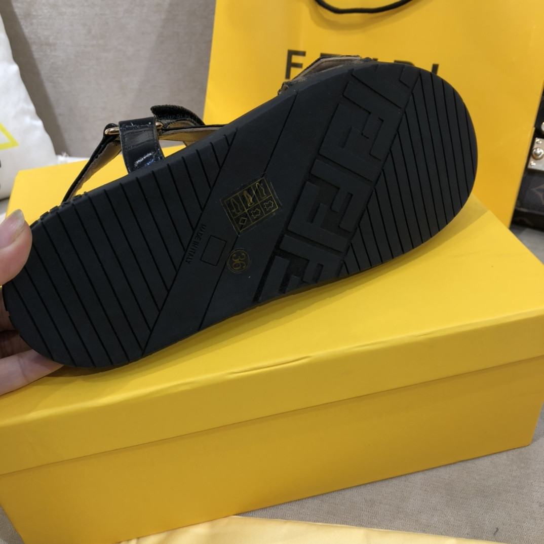F**di sandals womens