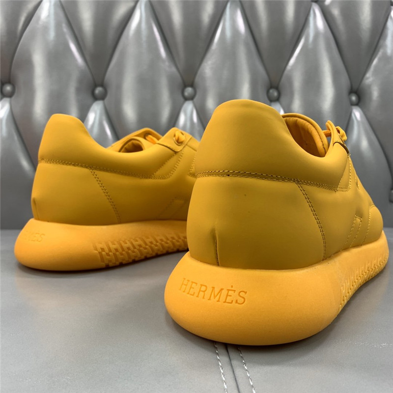 H**me5 Men s sneakers