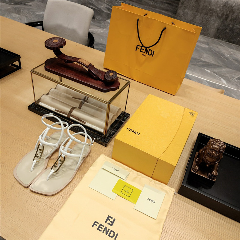 F**di flat beach sandals