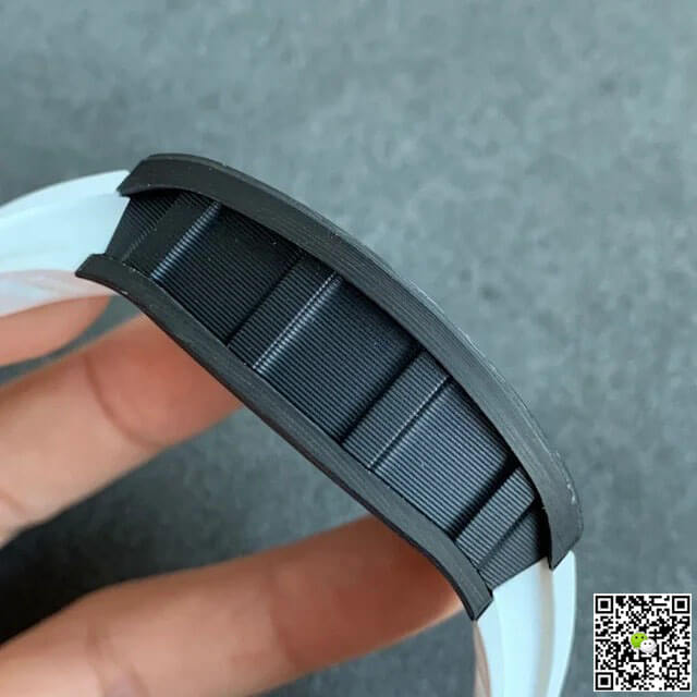 Replica Richard Mille RM055 1:1 Best Edition KV Factory V2 Carbon Fiber Rubber Strap