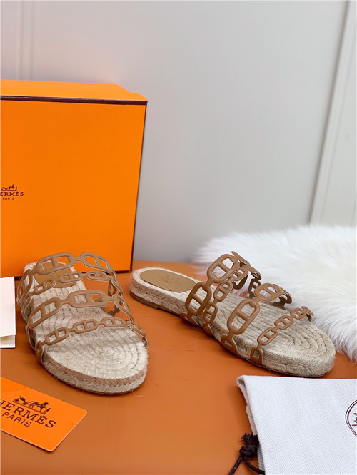 H**me5 flat slippers