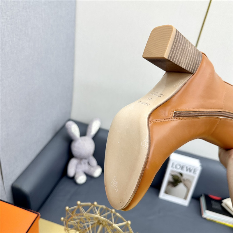 H**me5 Classic Boots