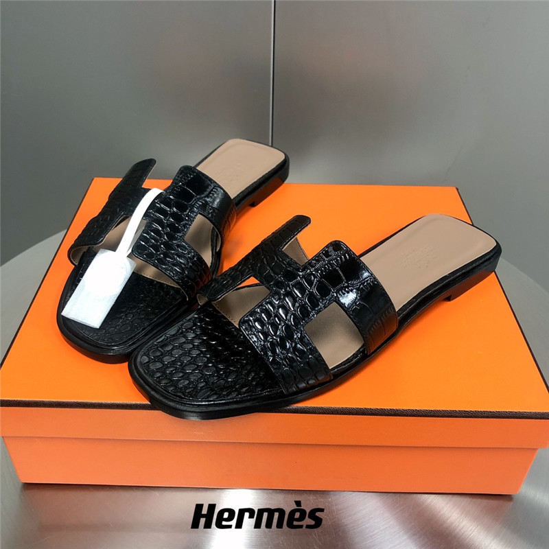 H**me5 oran crocodile slippers