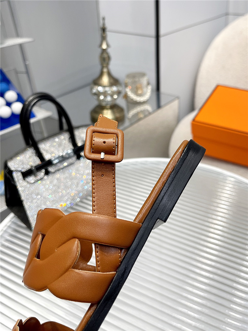 H**me5 pig nose sandals