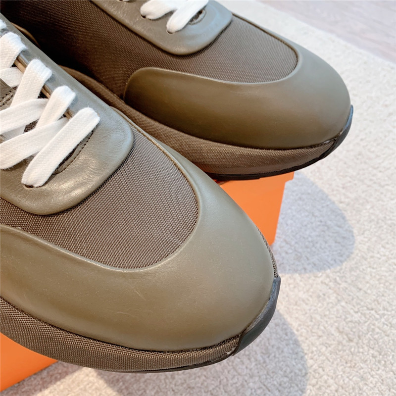 H**me5 classic look-alike British retro white shoes